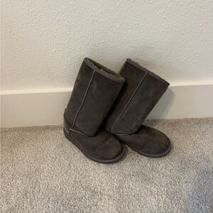 Grey Uggs